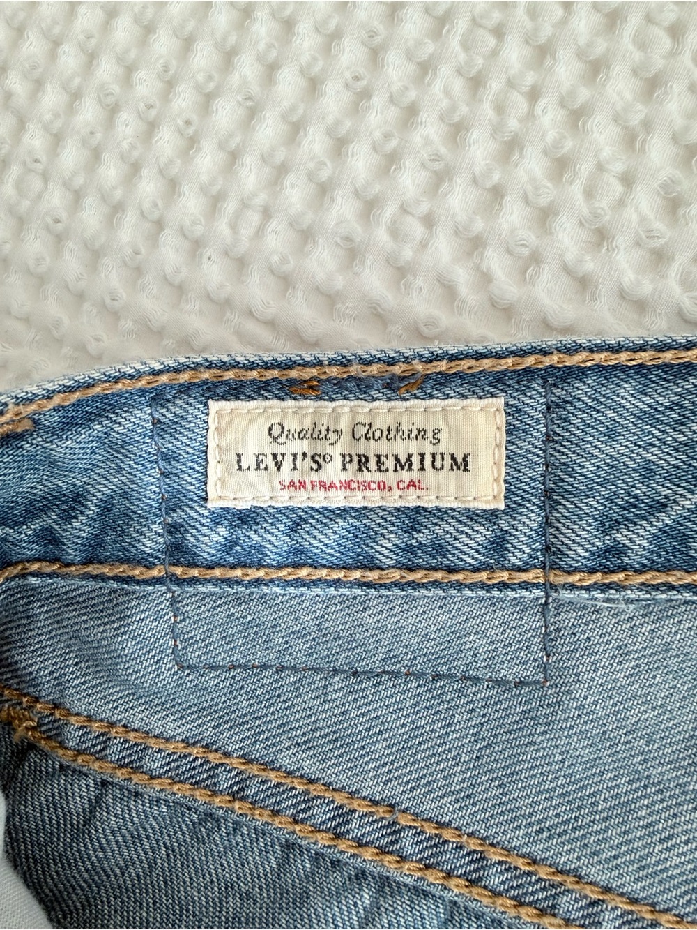 Levi’s Premium 501 90’s Jeans women W25L30 Light medium wash button fly denim - Picture 6 of 12